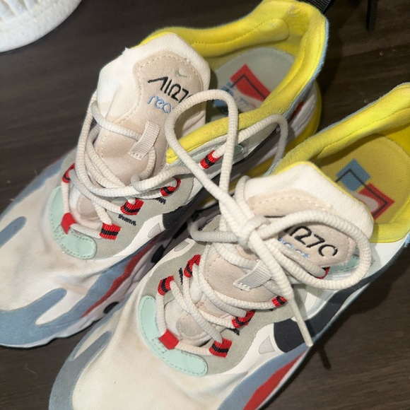 Nike Air270 React - Picture 4 of 10